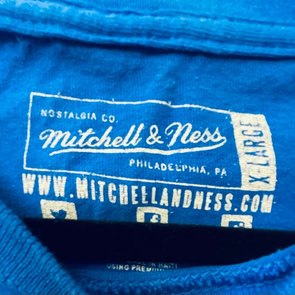 NWOT✨ Philadelphia 76ers- Dr.J Shirt - Picture 3 of 3